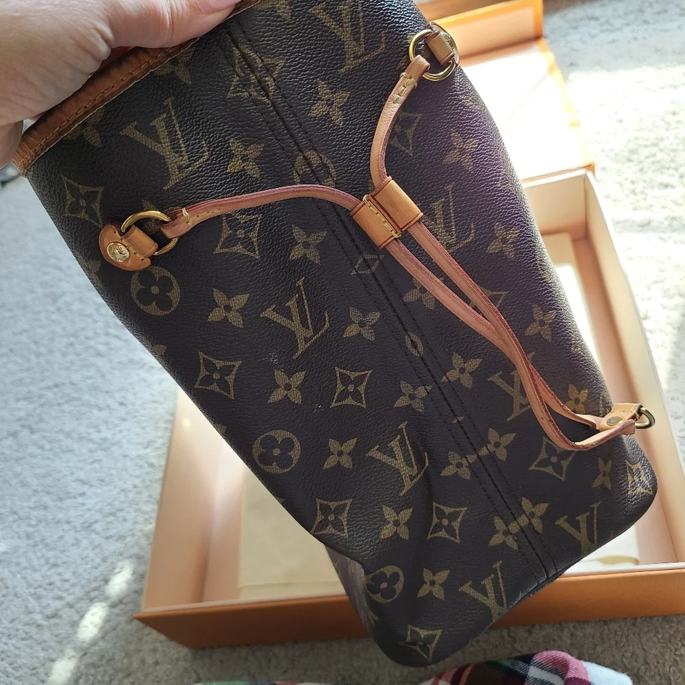 Authentic euc neverfull mm with box, dustbag, original receipt - Picture 5 of 16